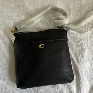 COACH, the Kitt 26 Leather Messenger NWT